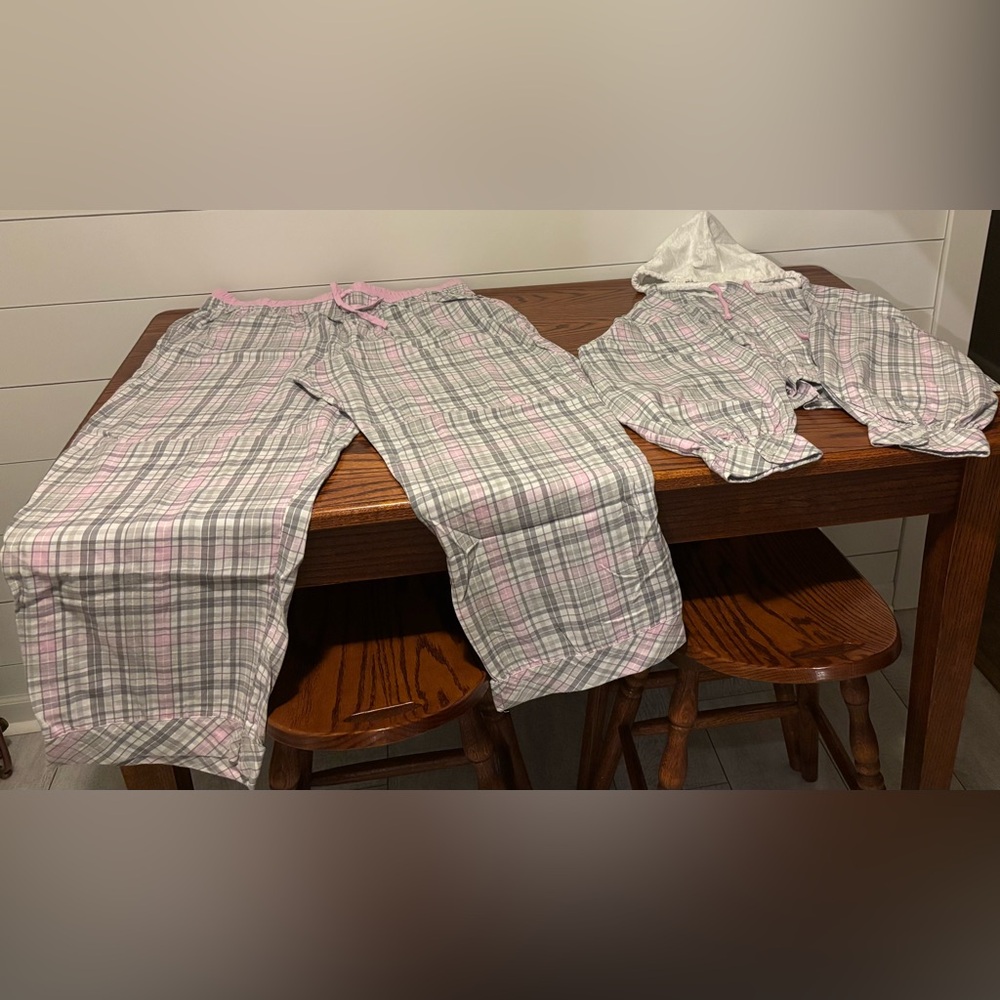 Victoria's Secret Pink Plaid Pajama Set